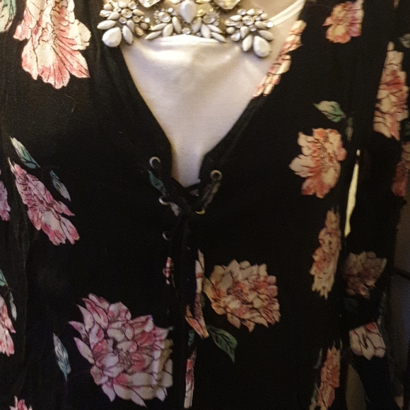 ⏳Hi Lo top - Picture 2 of 4